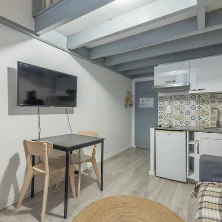 Апартаменты Duplex Cosy En Hypercentre